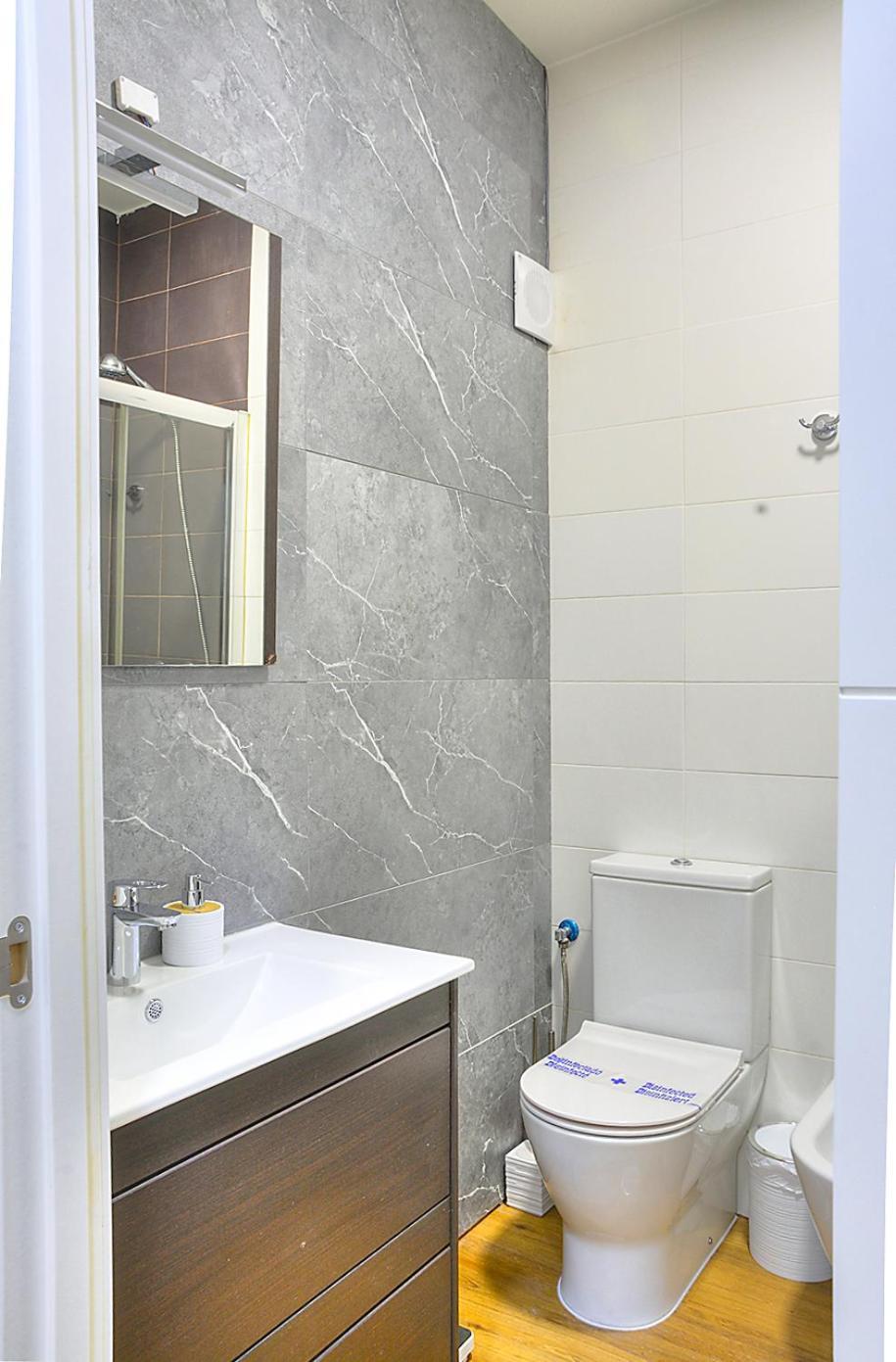 Family Luxury Argote Apartment Seville Ngoại thất bức ảnh